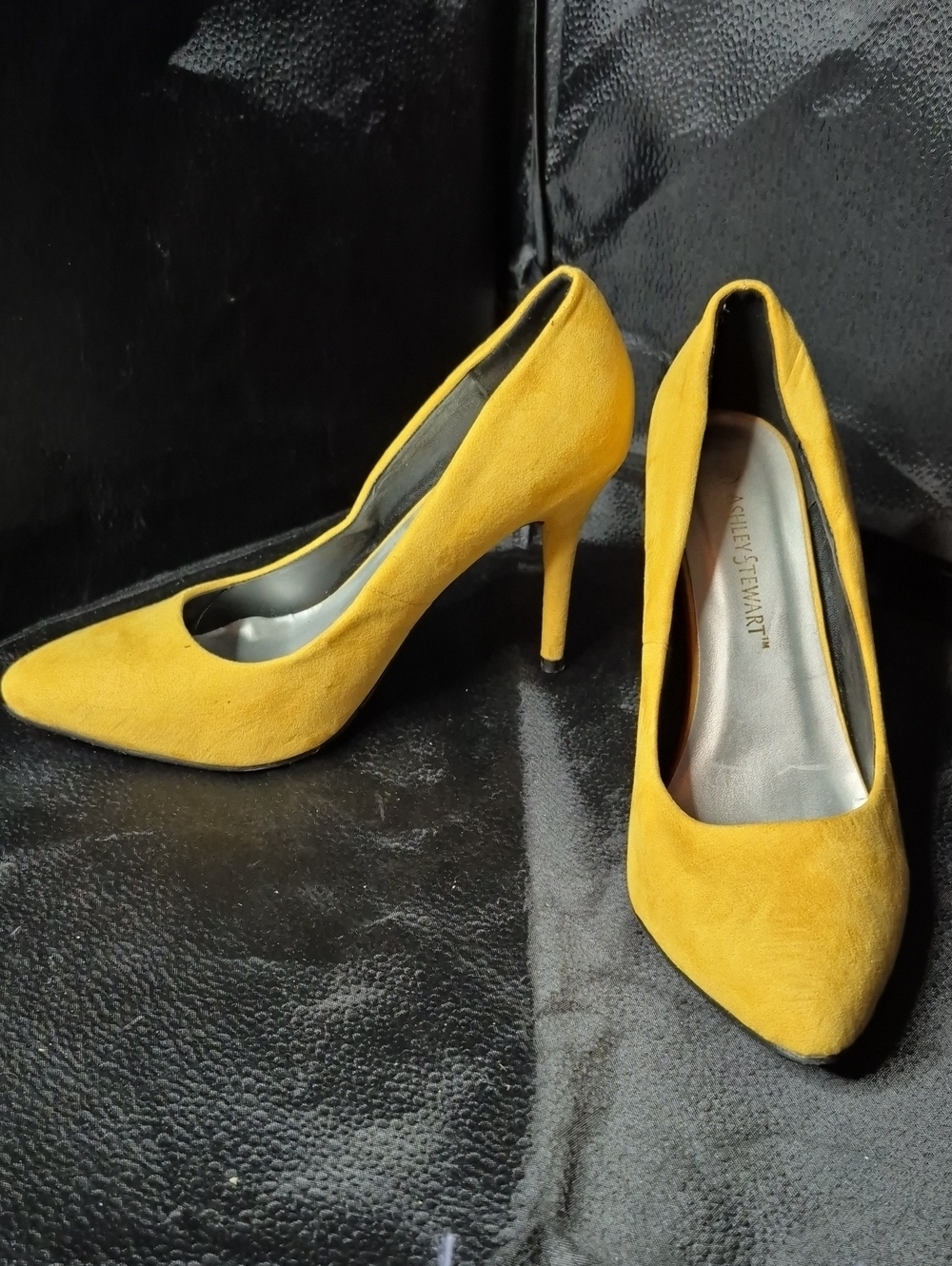 Ashley Stewart 9 Wide Mustard Yellow Pointed-Toe Stiletto Pumps